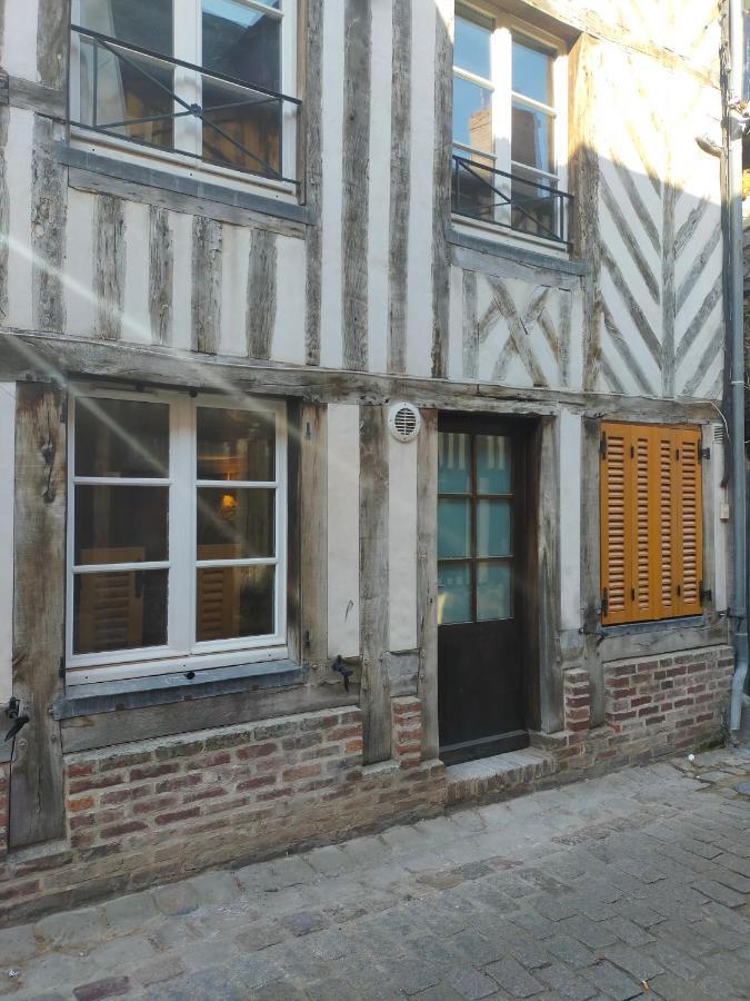Charme et confort à proximité du vieux bassin Honfleur Exterior foto